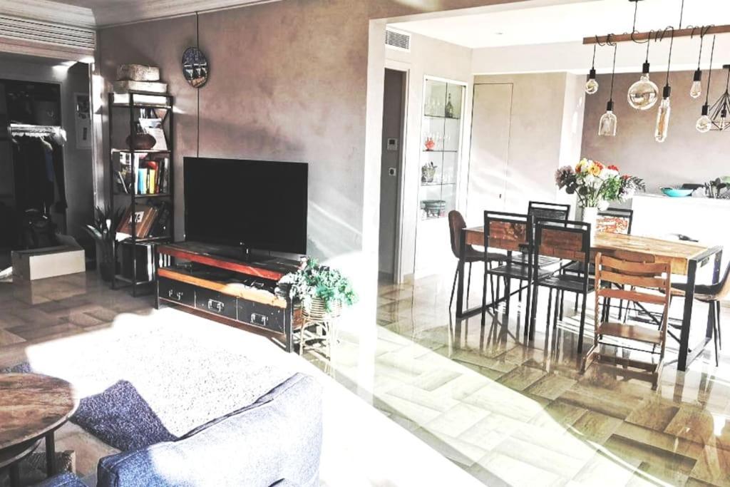 Appartement Nice Centre Vue Mer Avec Piscine Pour Famille, Couple D'Amis Pas De Groupes De Jeunes Autorises Bagian luar foto